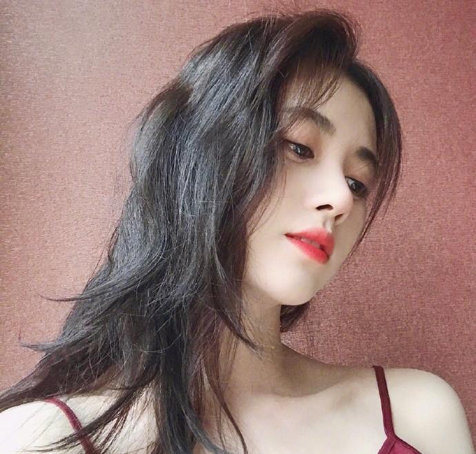 鞠婧祎早期舞台头像，探寻偶像的起点与成长之路